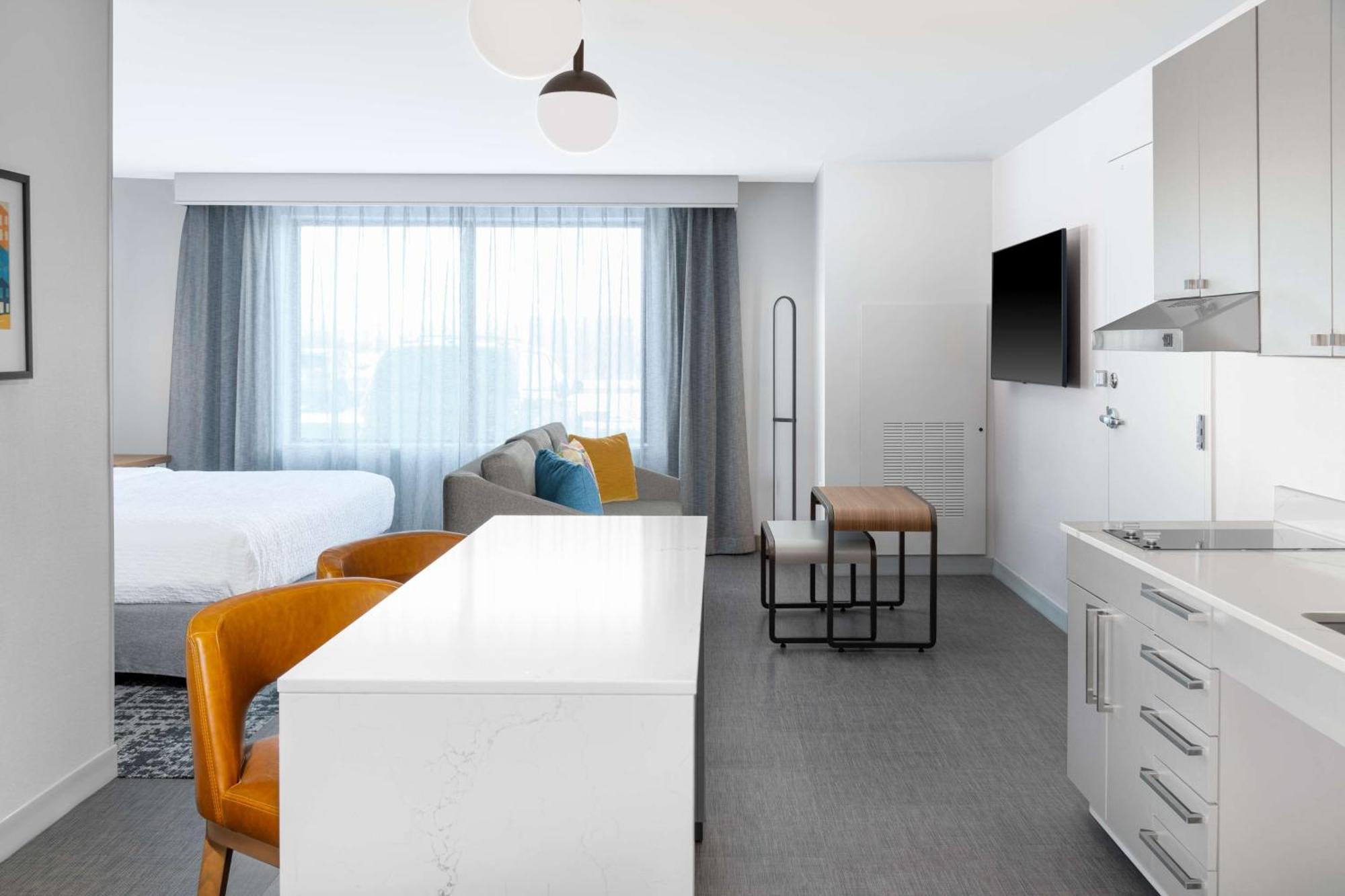 Homewood Suites By Hilton Холланд Экстерьер фото